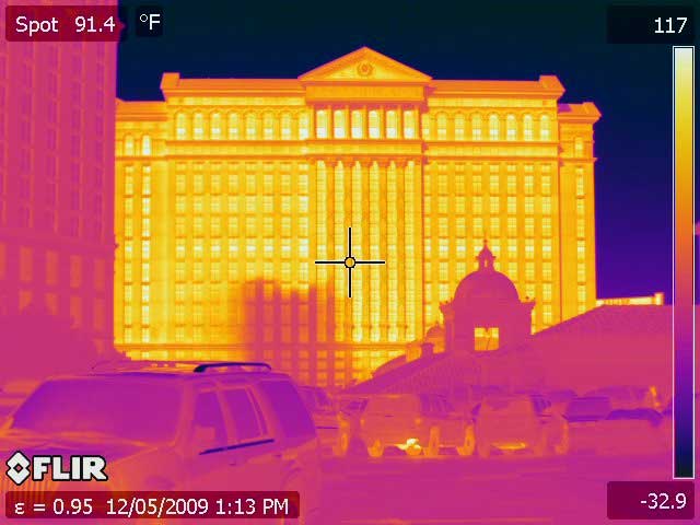 A thermal image of Caesar's Palace Las Vegas taken with the PM 640 Infrared Camera