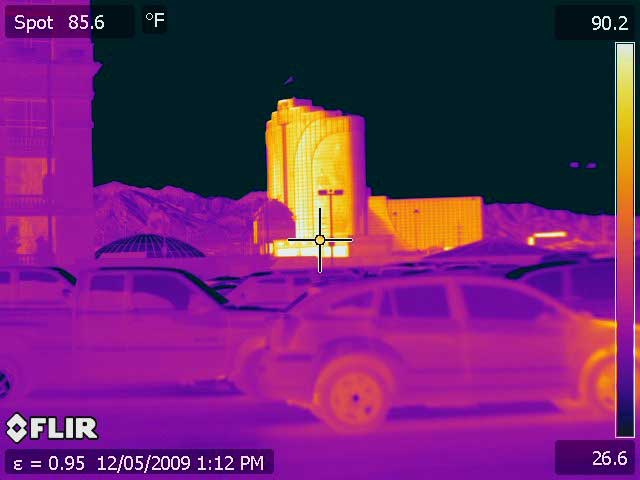 A thermal image of the Rio Casino Las Vegas taken with the PM 640 Infrared Camera