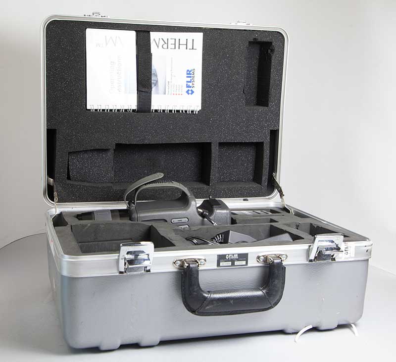 SC1000 used FLIR scientific thermal imager with had case